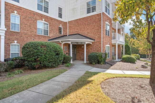 Building Photo - Prime Ballantyne Living: 2-Bedroom, 2-Bath Condo