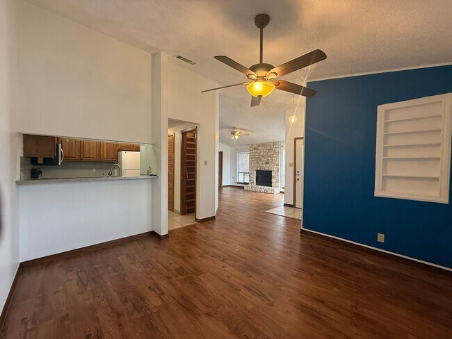 Foto del edificio - Ernest Properties 2 (295 Mooring Cir)