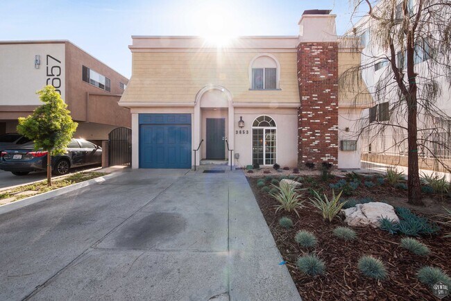Building Photo - 3653 Dunn Dr