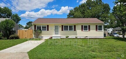Building Photo - 5000 Arony St