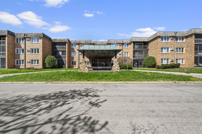 Foto del edificio - 3200 Virginia Ave S