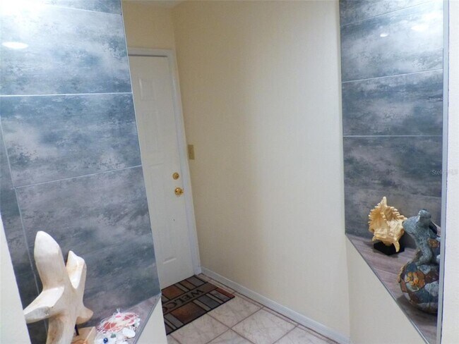 Foto del edificio - 5557 Sea Forest Dr