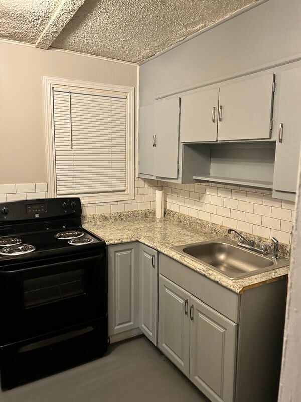 Building Photo - 2525 23rd St Ensley
