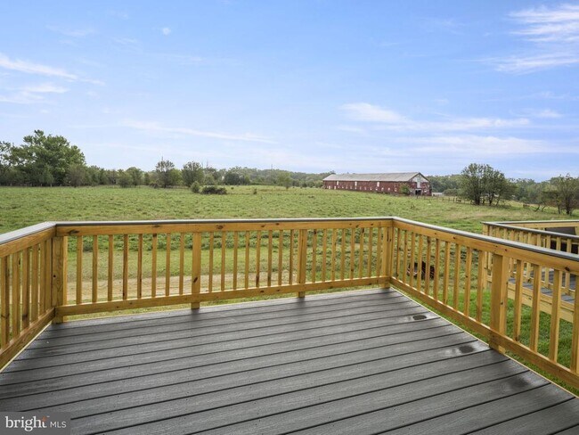 Building Photo - 7546 Daybreak Dr
