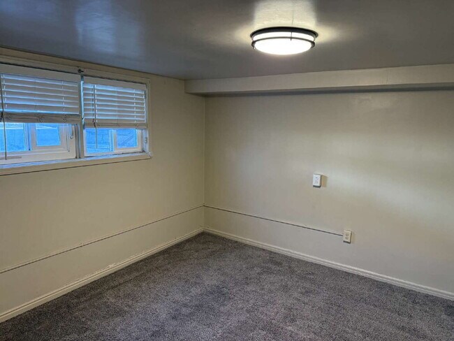 Foto del edificio - "Charming 1-Bed apartment in Provo – Cozy Living with Prime Location!"