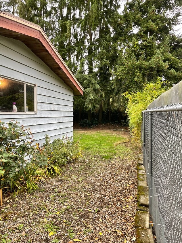 Primary Photo - Shorewood 3bed 1.5 bath Home