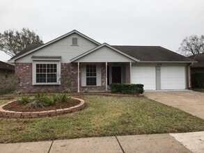 Building Photo - 2118 Endicott Ln