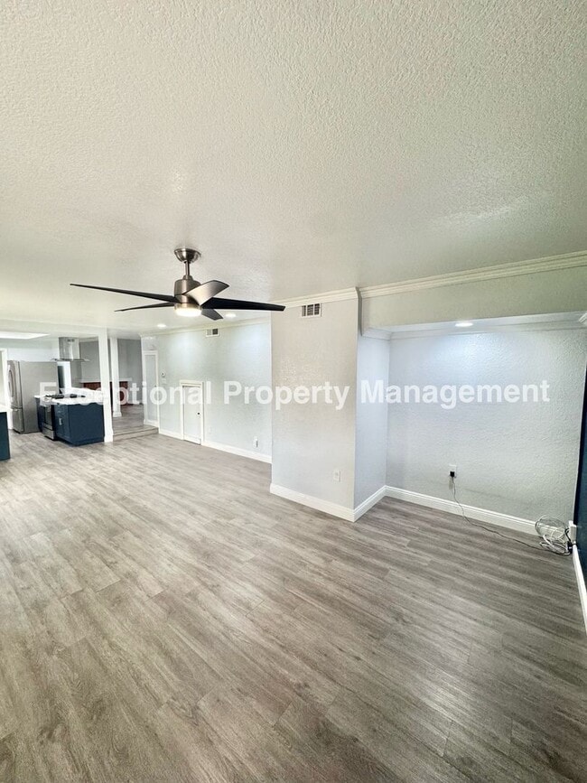 Foto del edificio - Ready to move in 3 bed 3 bath home!