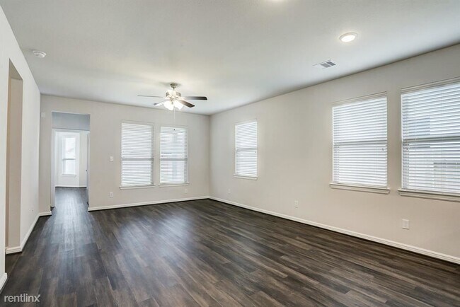 Foto del edificio - 3 br, 2 bath House - 8106 Cliffside Terrac...