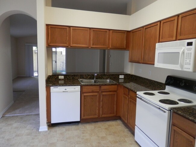 Foto del edificio - 3 Bedroom 2 Bathroom Home in Riverview, FL...