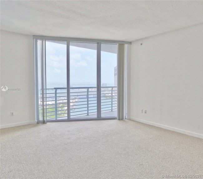 Building Photo - 325 S Biscayne Blvd
