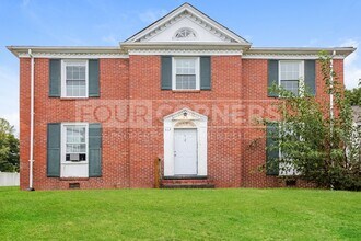 Building Photo - 517 Willow St