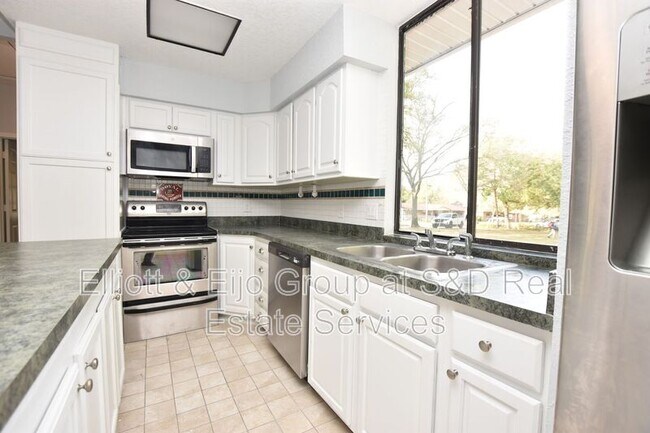 Foto del edificio - 1127 Oakhill St