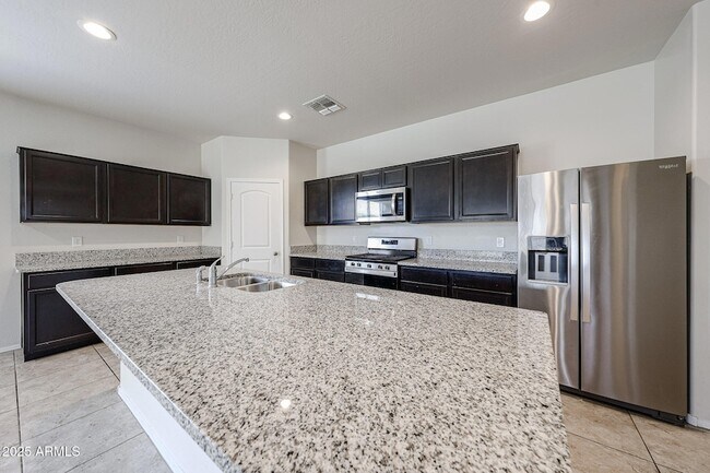 Building Photo - 31041 W Avalon Cir