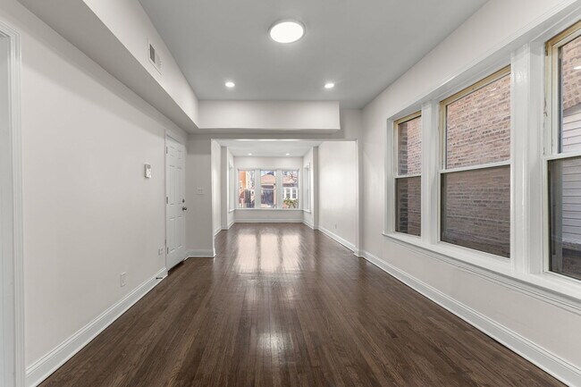 Foto del edificio - 7532 S Champlain Ave