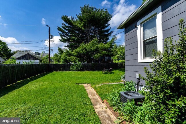 Building Photo - 4604 Simms Ave