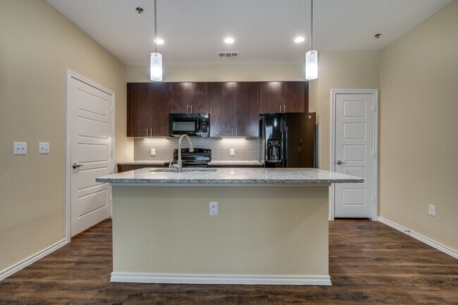 Resort At Jefferson Park Apartments Irving Tx Apartments Com