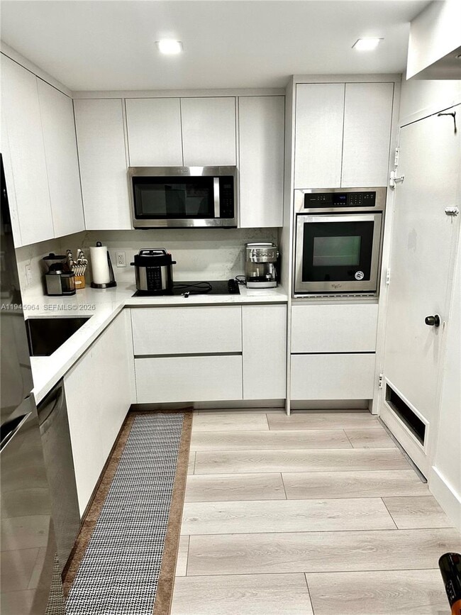 Foto del edificio - 400 Kings Point Dr