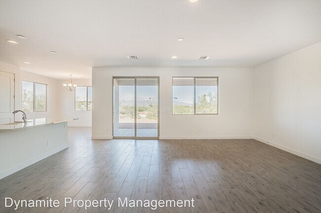 Foto del edificio - 3 br, 2 bath House - 8102 W Taylor Court