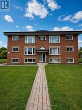 Building Photo - 368 Belisle St