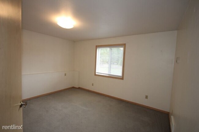 Building Photo - 4970 Whitefish Stage Rd