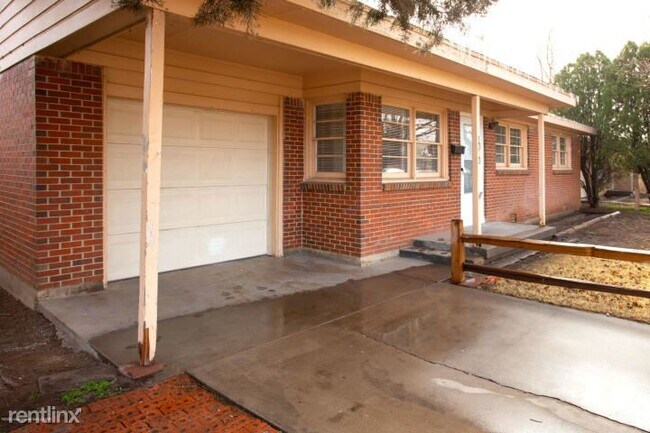 Building Photo - 3 br, 1 bath House - 1313 Bell Street
