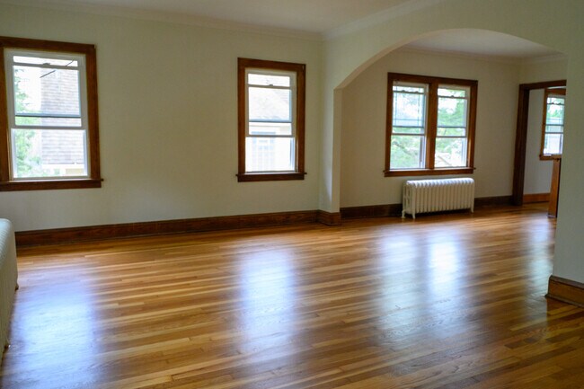 Living space - 4225 Emerson Ave N