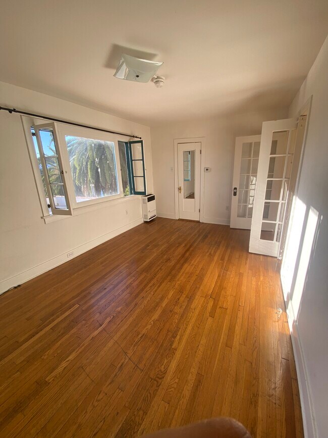Building Photo - 684 Echo Park Ave