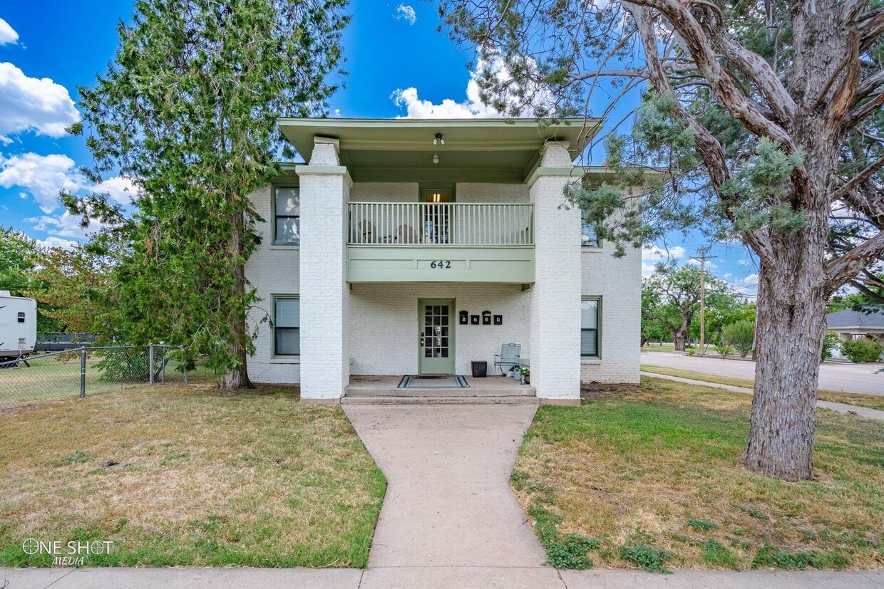Primary Photo - 642 Beech St