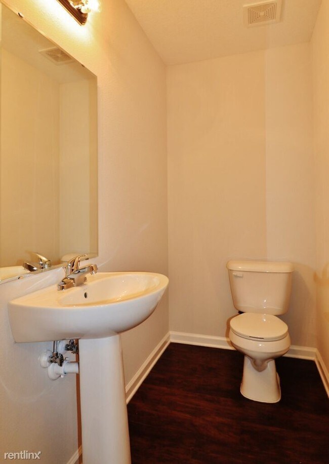 Building Photo - 8429 McGirts Village Ln