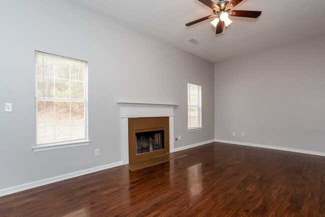 Building Photo - 3154 Lower Creek Dr