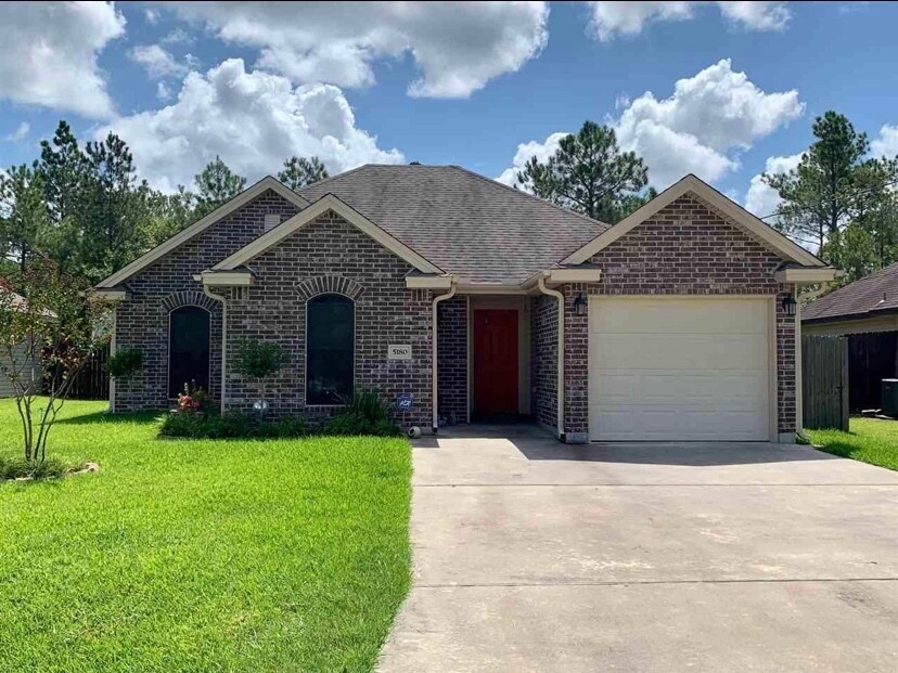 5180 Springwood Loop, Lumberton, TX 77657 House for Rent in Lumberton