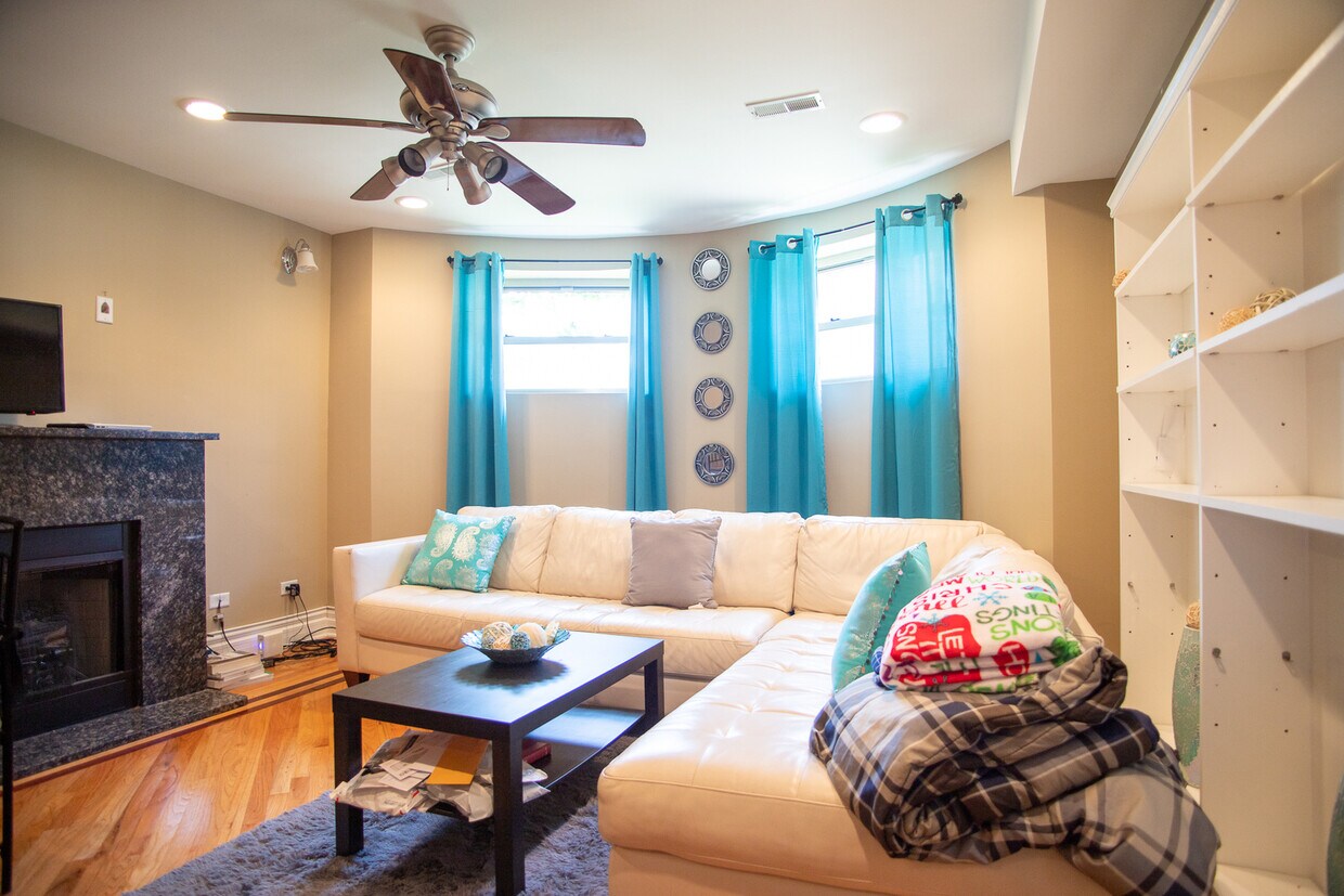 Foto principal - 536 E 44th St