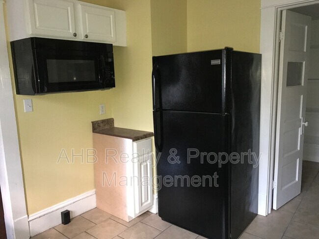 Foto del edificio - 815 Williams St