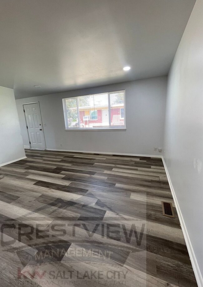 Foto del edificio - Roy Duplex