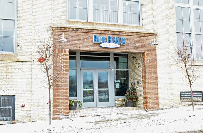 Blue Ribbon Lofts Apartments Milwaukee Wi Building Photo Blue Ribbon Lofts