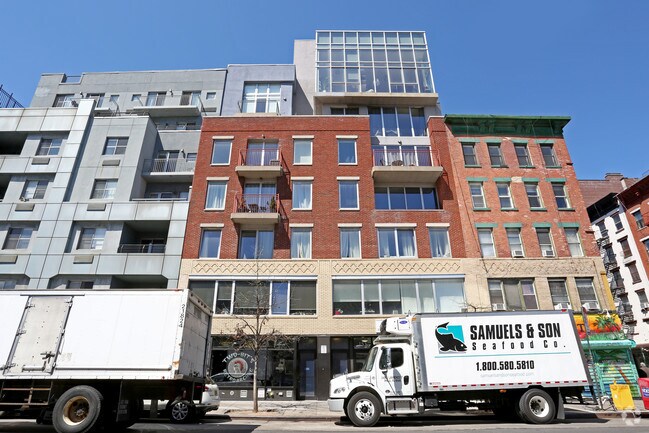 Building Photo - 153-155 Essex St