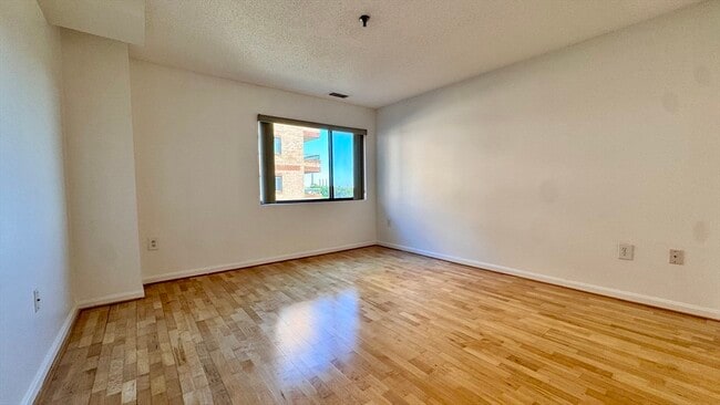 Building Photo - 3920 Mystic Valley Pkwy