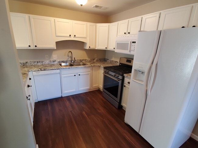 Cocina - 956 Roseland Dr