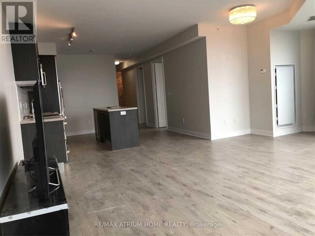 Photo du bâtiment - 388-7388 Yonge St