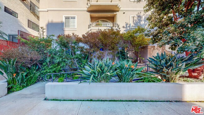 Building Photo - 1742 Federal Ave