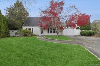 Building Photo - 3 Meadowgrass Ln