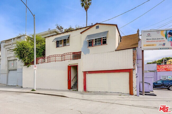 Foto del edificio - 288 S Coronado St