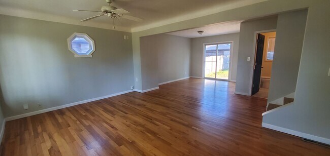 Building Photo - 5811 Belmere