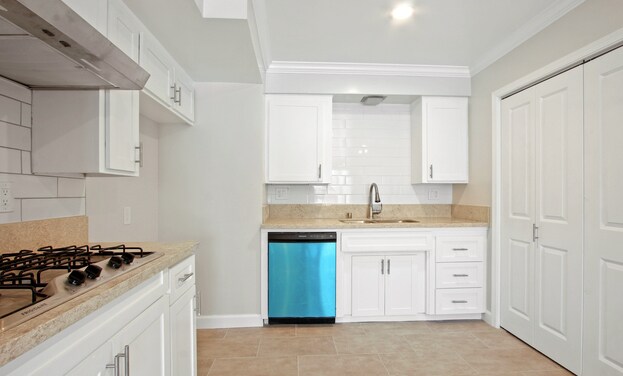 Building Photo - 4511 W 120th St