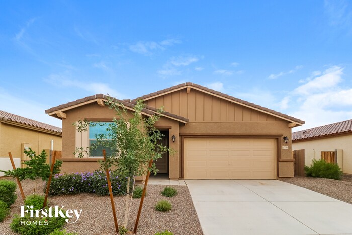 Primary Photo - 17756 W Robin Ln