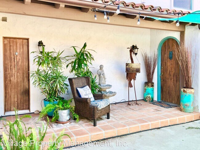 Building Photo - 4 br, 4.5 bath House - 5910 Camino Baja Cerro