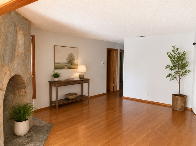 Building Photo - 1148 E San Madele Ave