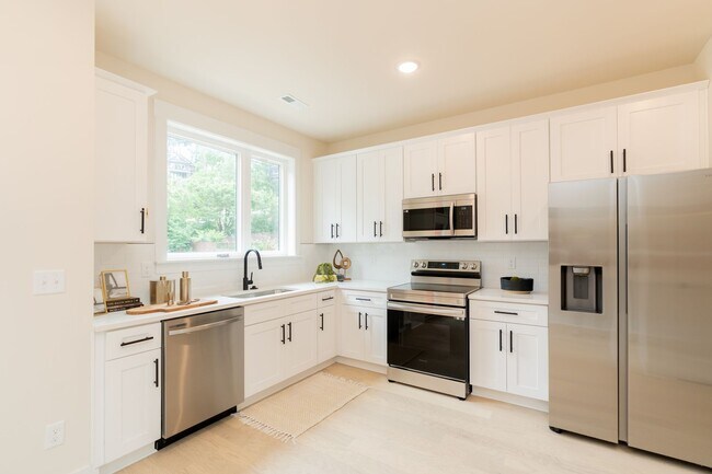 Foto del edificio - 2 Bedroom Townhome North Shore