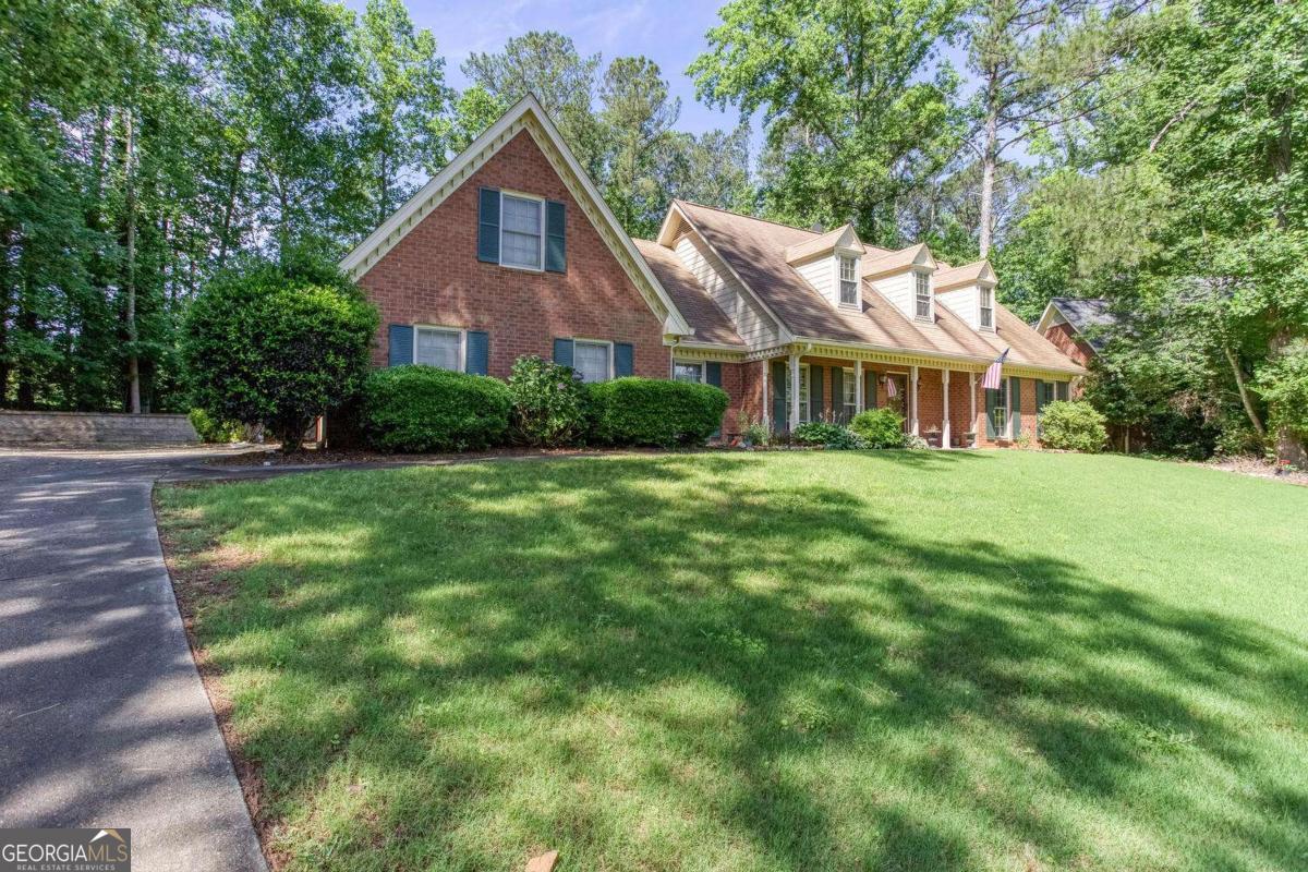 Foto principal - 179 Lakeside Dr NW